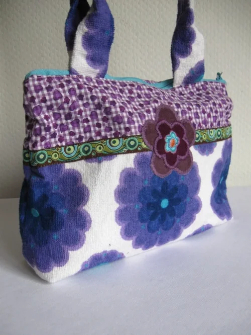 Bild 2 von Henkeltasche