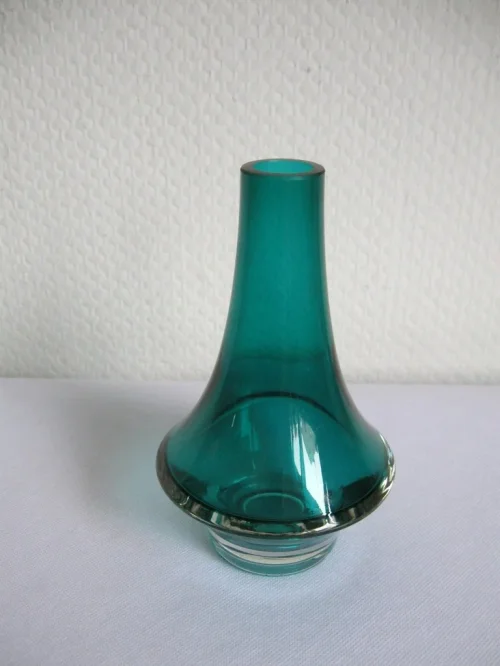 Bild 2 von 70s glass vase with signature