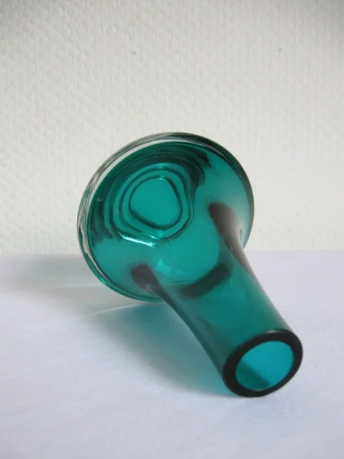 Bild 3 von 70s glass vase with signature