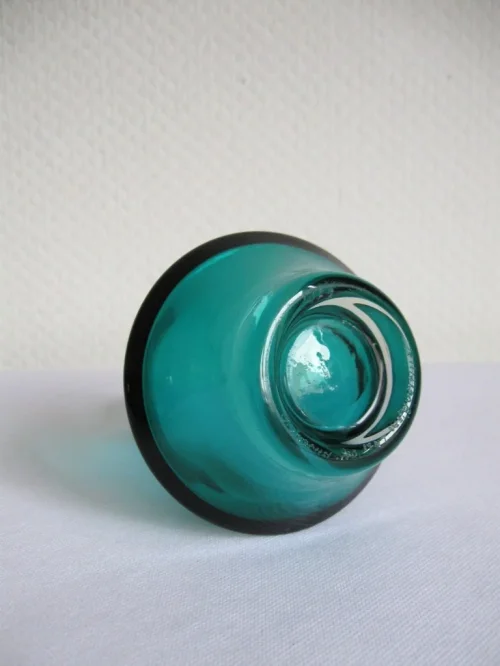 Bild 4 von 70s glass vase with signature