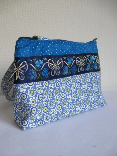 Bild 2 von Henkeltasche