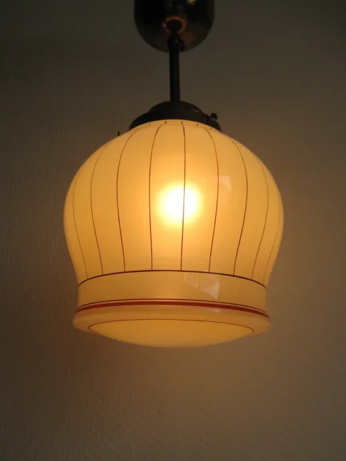 Bild 6 von 30er Deckenlampe