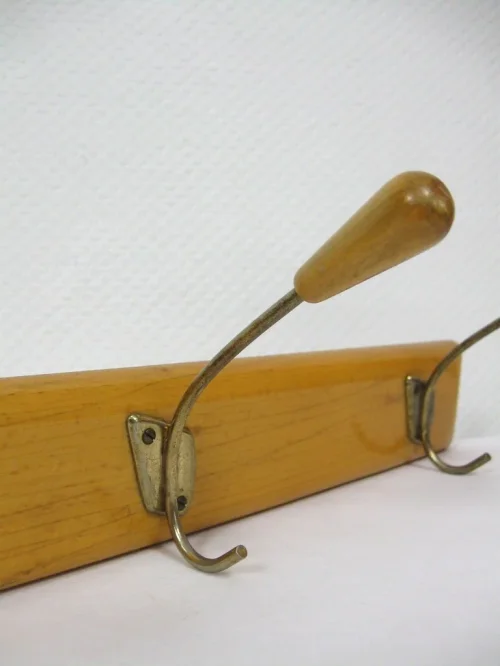 Bild 3 von 50er Garderobe