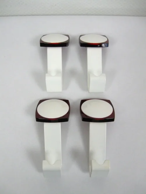 Bild 4 von 70s coat hook