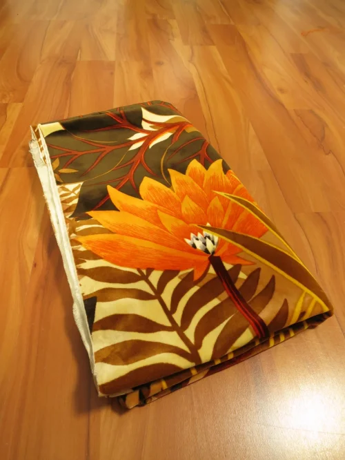 Bild 6 von 70er Samtstoffstück