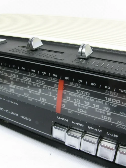 Bild 3 von 70er Radiowecker