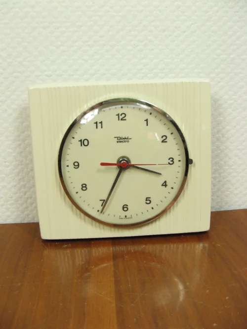 Bild 1 von 50er Küchenuhr Diehl