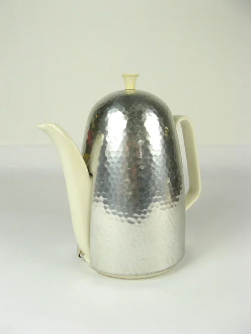 20/50 jug Waku, Foreign