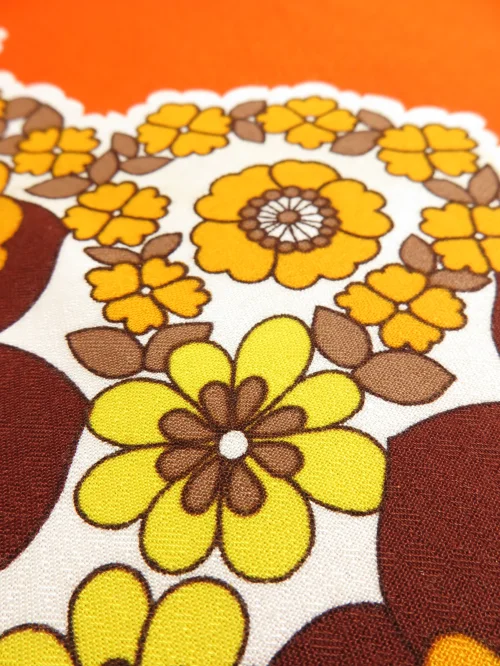 Bild 4 von 70er Tischdecke Rund