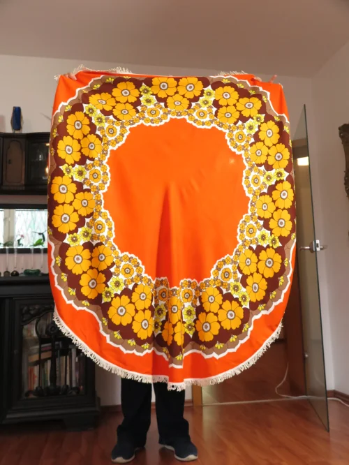 Bild 5 von 70er Tischdecke Rund