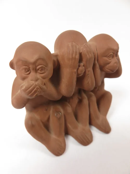 Drei Affen Majolika(?)