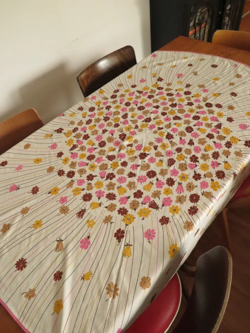 Bild 3 von 70er Tischdecke