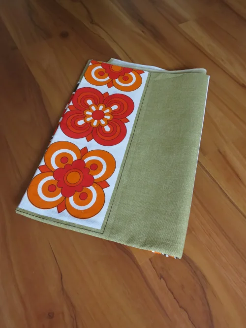 Bild 4 von 70er Tischdecke