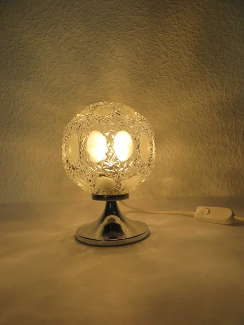 Bild 4 von 70er Nachttischlampe