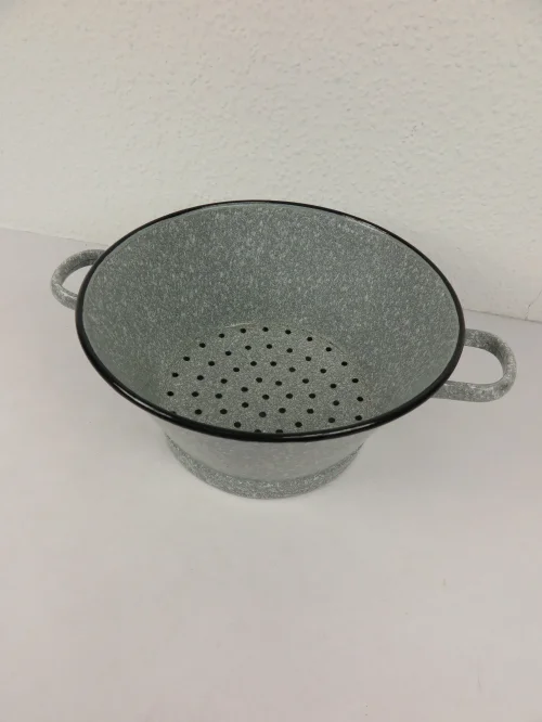 Bild 1 von Altes Salatsieb Emaille 