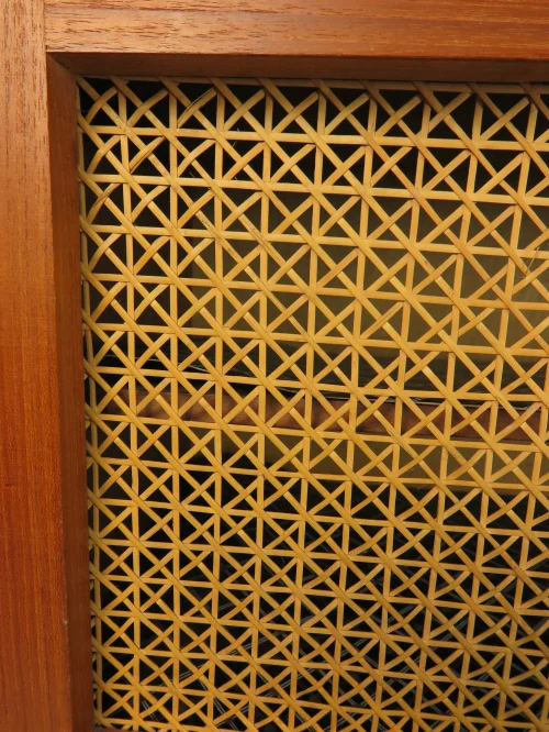 Bild 6 von Edelholzfurnier Commode mit Korbgeflecht