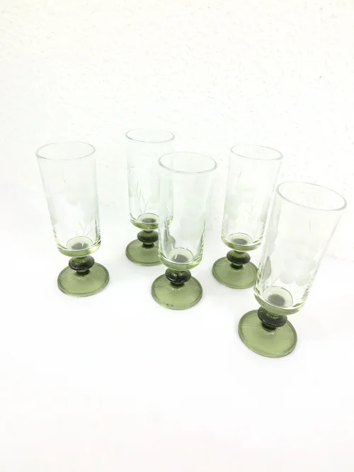 Bild 5 von 70s champagne glasses