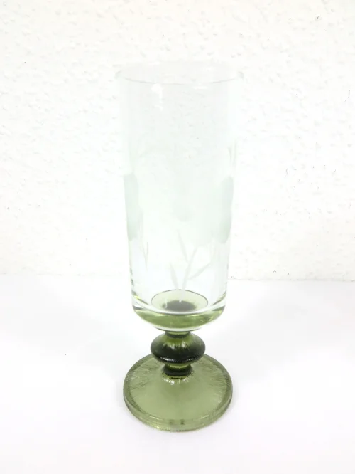 Bild 7 von 70s champagne glasses