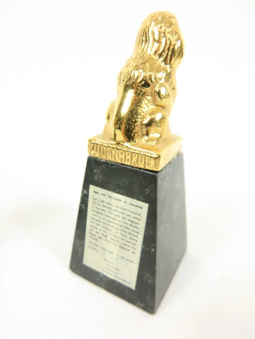 Bild 6 von 70er Löwenpudel Pokale