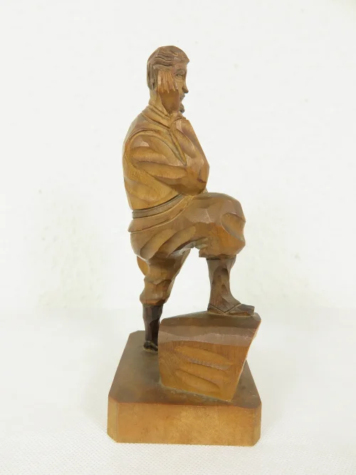 Bild 4 von Alte Holzfigur dicker bärtiger Mann