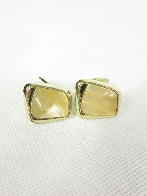 Cuff links mother of pearl