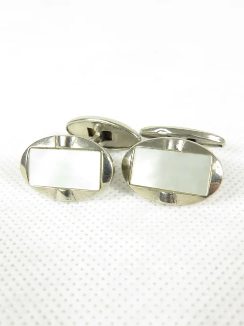Cuff links with mother of pearl