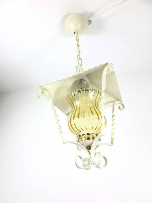 Bild 2 von 70s sanding varnish lantern