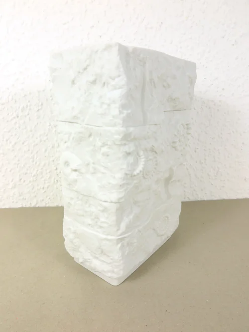 Bild 2 von 70er Bisquitporzellan Vase mit Ammoniten