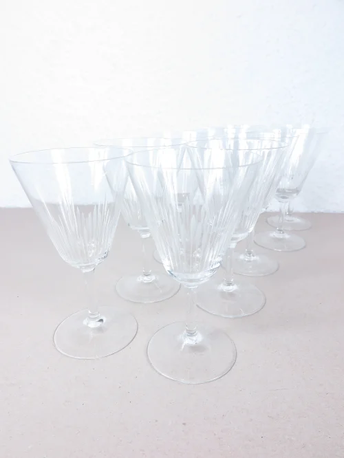 Bild 3 von 50s white wine glasses