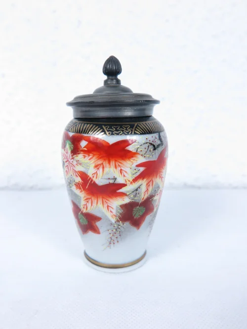 Bild 1 von 70er Minidose Porzellan Japan