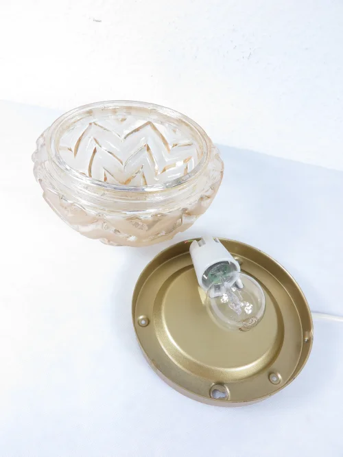 Bild 4 von 70er Wandlampe Glasschirm