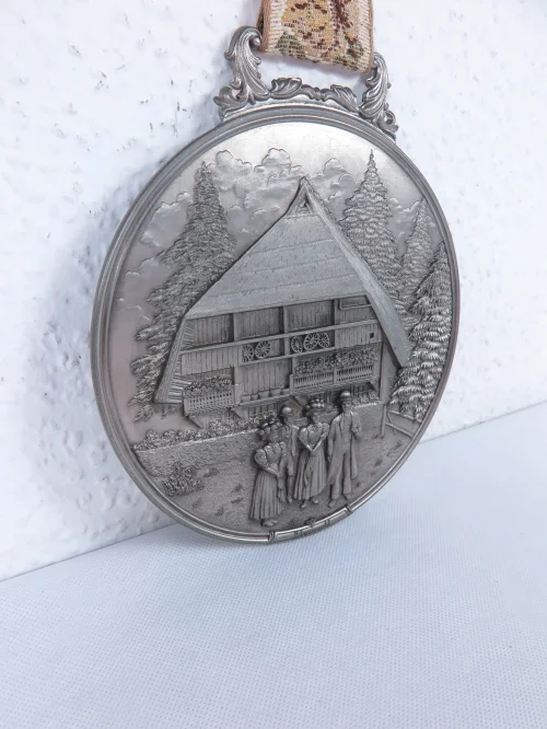 Bild 3 von 70er Zinnteller WMF Serie "Bauernhäuser", Schwarzwald