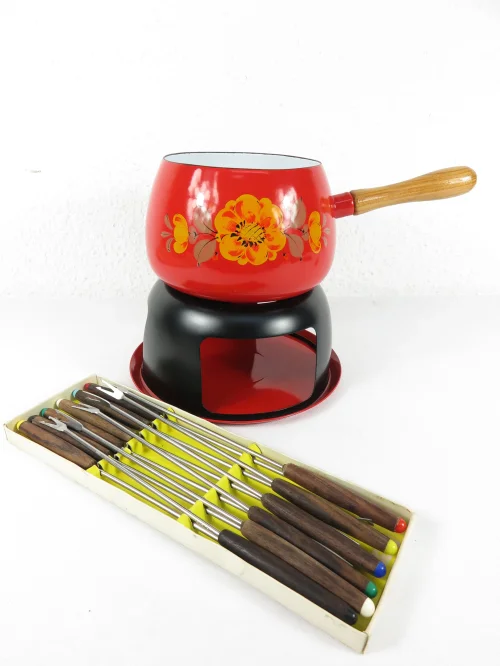 Bild 1 von 70er Fondue Set, Fonduetopf mit Fonduegabeln Rot Orange