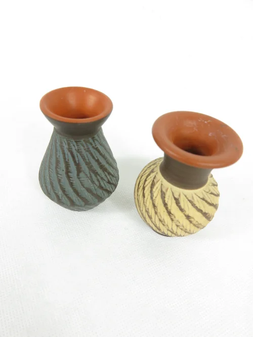 Bild 2 von 50er Minivase roter Ton