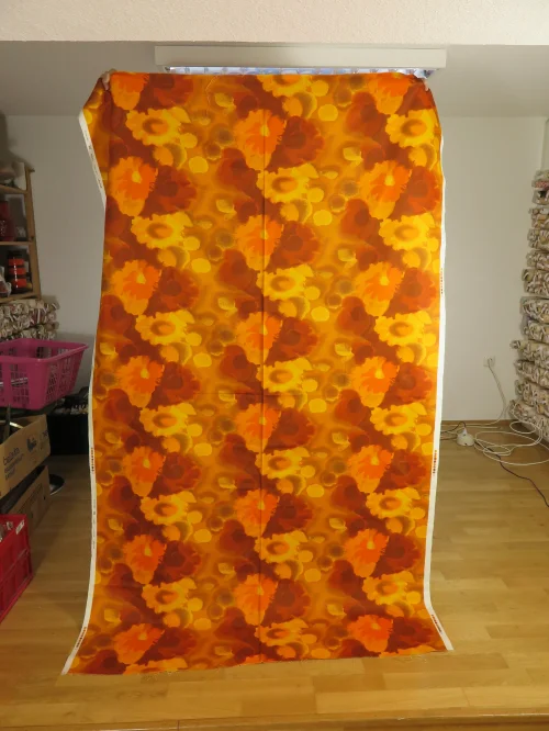 Bild 2 von 70s piece of fabric cotton satin orange