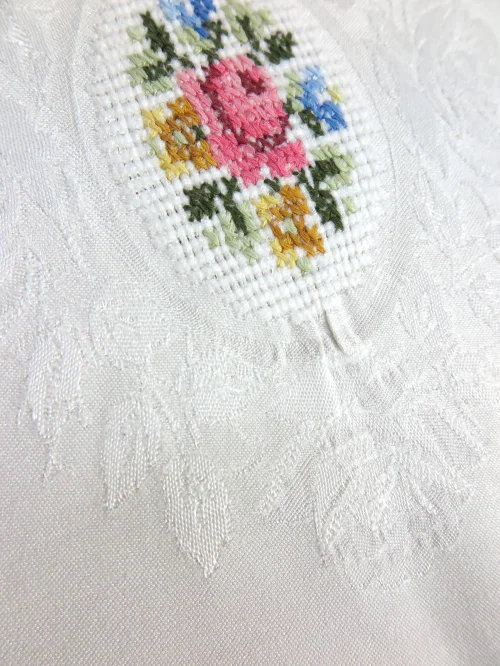 Bild 4 von 60er Tischdecke mit Keuzstich