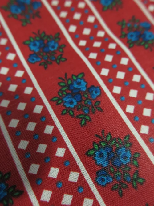 Bild 4 von 70s traditional costume fabric piece