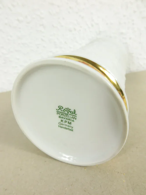 Bild 4 von 70er Vase KPM Royal, Bisquite Porzellan
