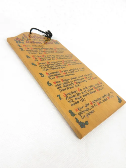Bild 2 von 70er Holzschild mit Spruch: 8 Gebote an den lieben Gast