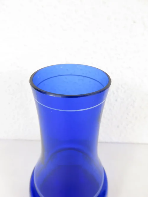 Bild 3 von 70er Vase, Glasvase Blau im Schwarzwald Stil