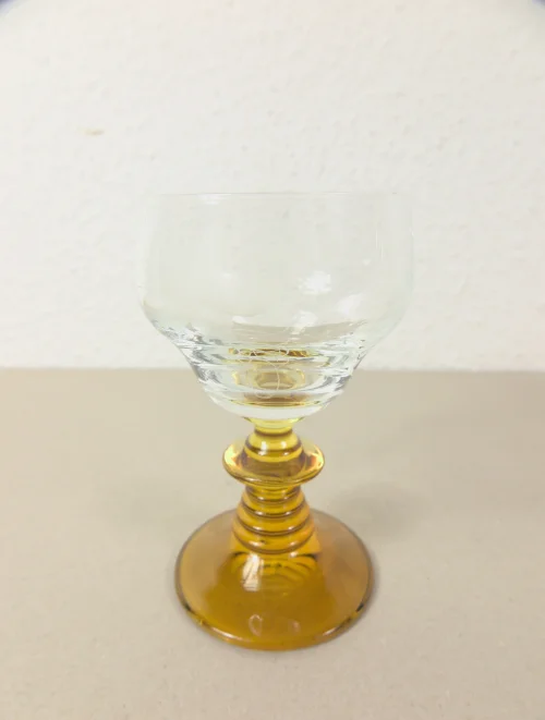 Bild 4 von 70er Weinrömer, braunes Glas mit Schliff, Moselweinglas