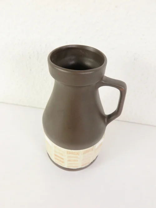 Bild 3 von 70er Kachel Vase, Dunkelbraun glasiert mit Henkel