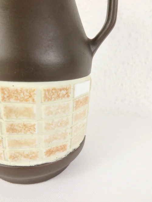 Bild 4 von 70er Kachel Vase, Dunkelbraun glasiert mit Henkel