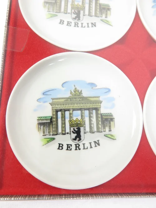 Bild 3 von 70s glass coaster set, small plates Berlin
