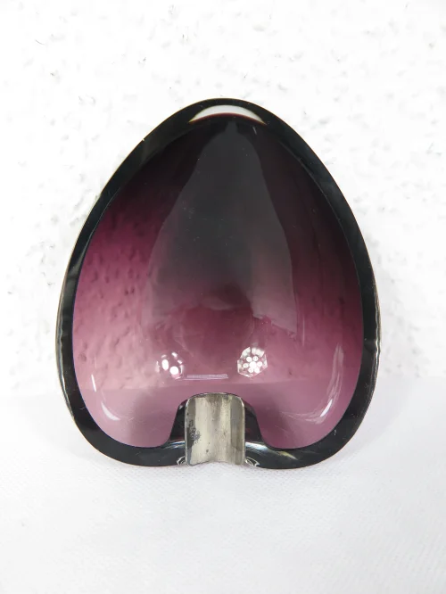 Bild 2 von 60er Aschenbecher Amethist Glas