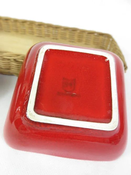 Bild 3 von 60s cabaret bowls in a square basket