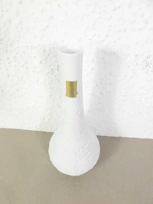 Bild 2 von 70er Bisquitporzellan Vase, AK Kaiser Reliefvase