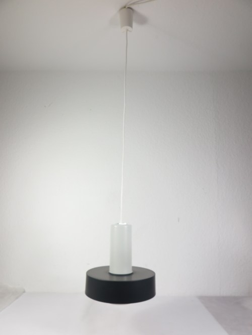 Bild 2 von 70er Doria Deckenlampe, Lampe mit Metalschirm