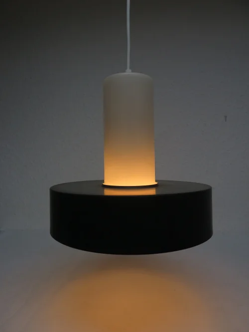 Bild 4 von 70er Doria Deckenlampe, Lampe mit Metalschirm