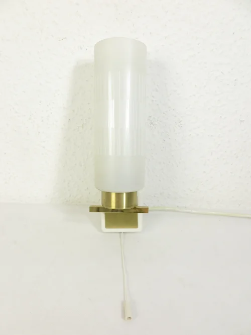 Bild 1 von 70er Wandlampe mit Zugschalter